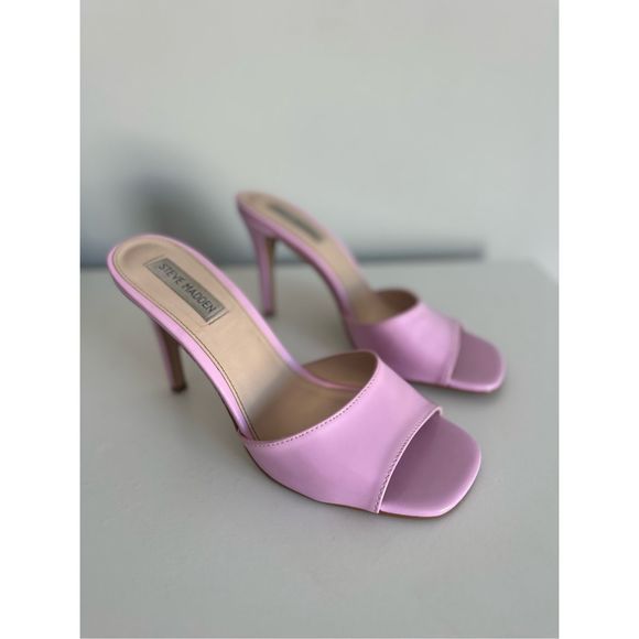 Steve Madden Barbie Pink Patent Leather Heels - Picture 2 of 5